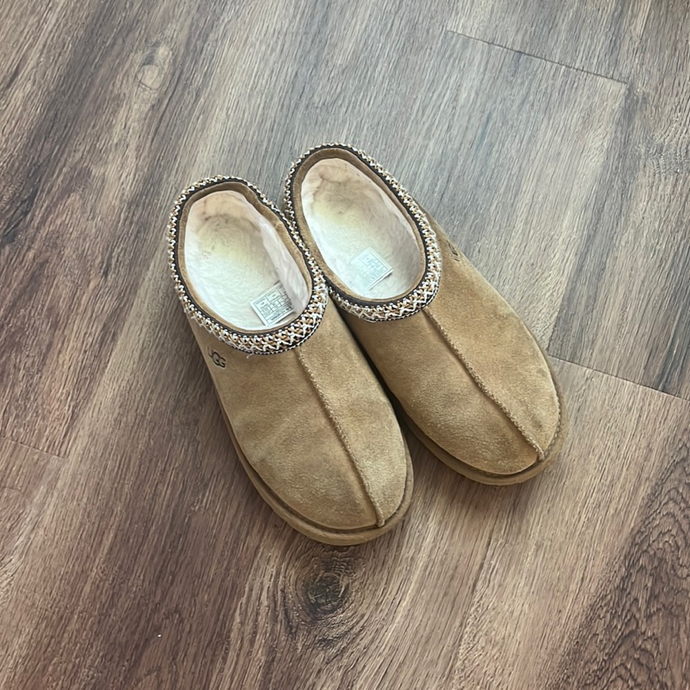 chestnut ugg slippers